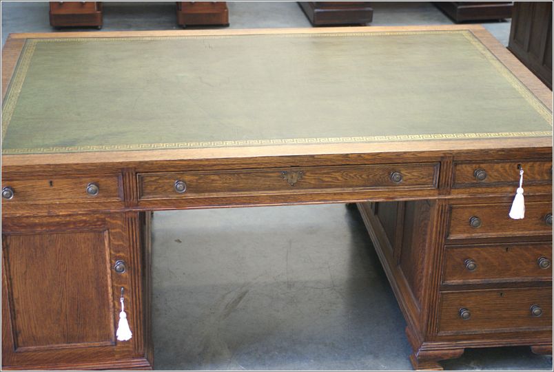 1021 Large Antique Oak Partners Desk Maple & Co (8)